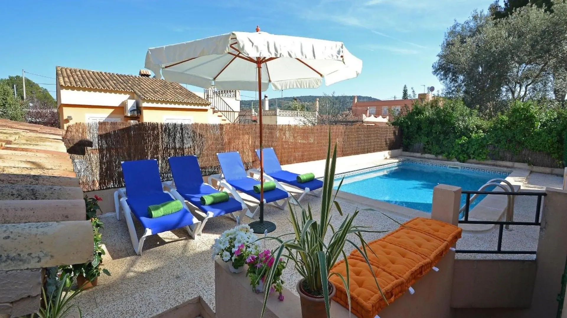 Beautiful Villa With Garden El Toro  Dom wakacyjny